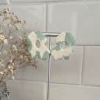 Boucles d'oreilles | Flora | Blanc Ivoire et Vert doux