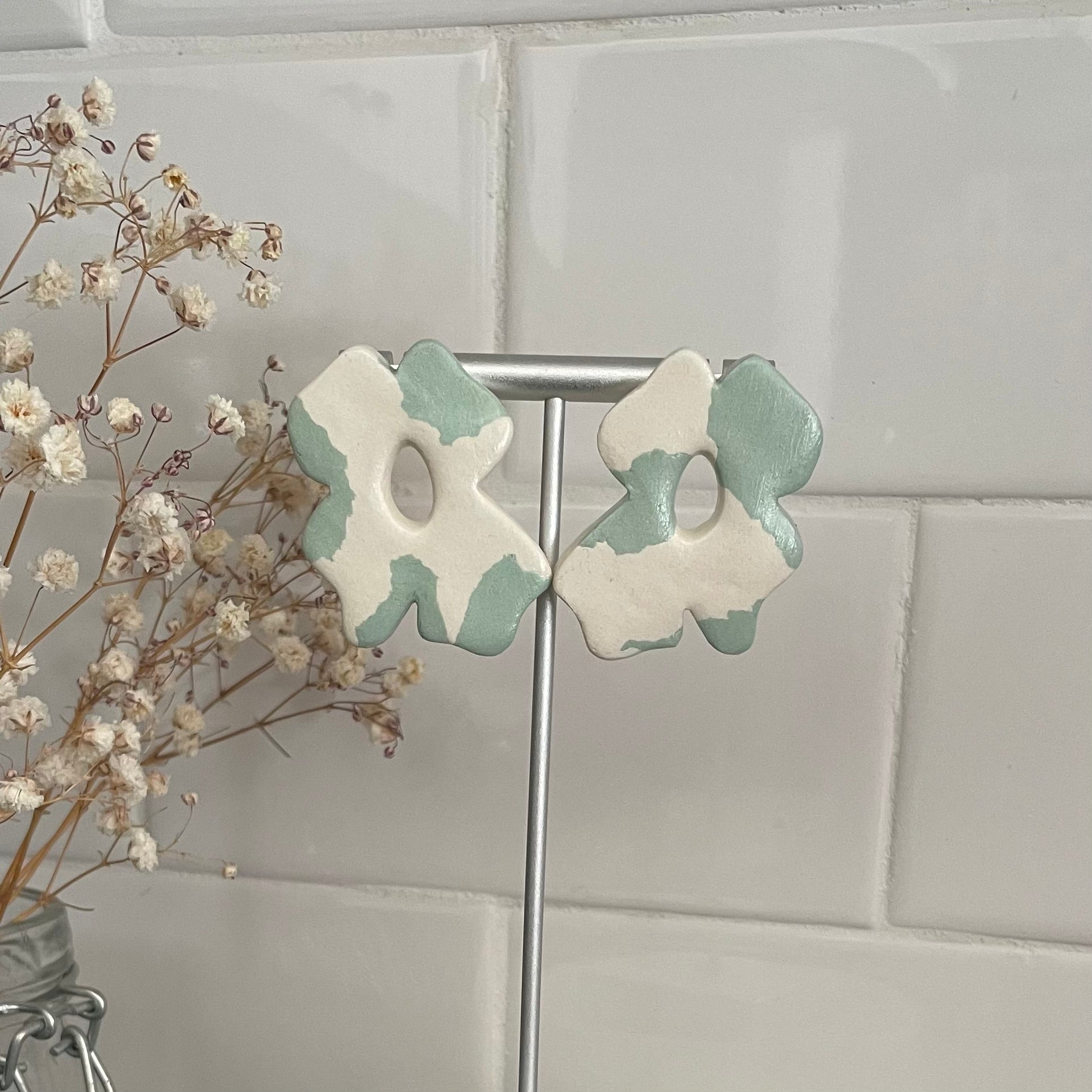 Boucles d'oreilles | Flora | Blanc Ivoire et Vert doux